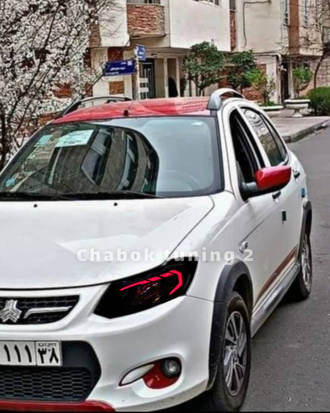 چراغ جلو ساینا و کوئیک طرح T قرمز